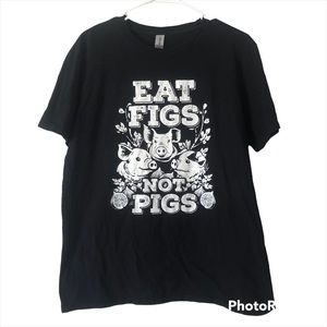 Gildan Graphic Tee Unisex Vegan “Eat figs not pigs”Size medium funny graphic tee